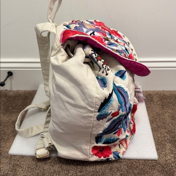 Steve Madden Floral Embroidered Backpack Boho - Picture 4 of 9